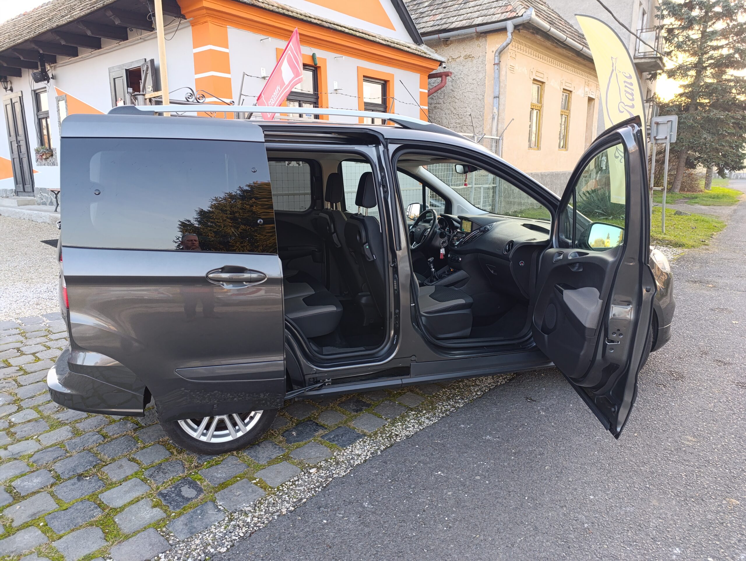 Ford Tourneo Courier
