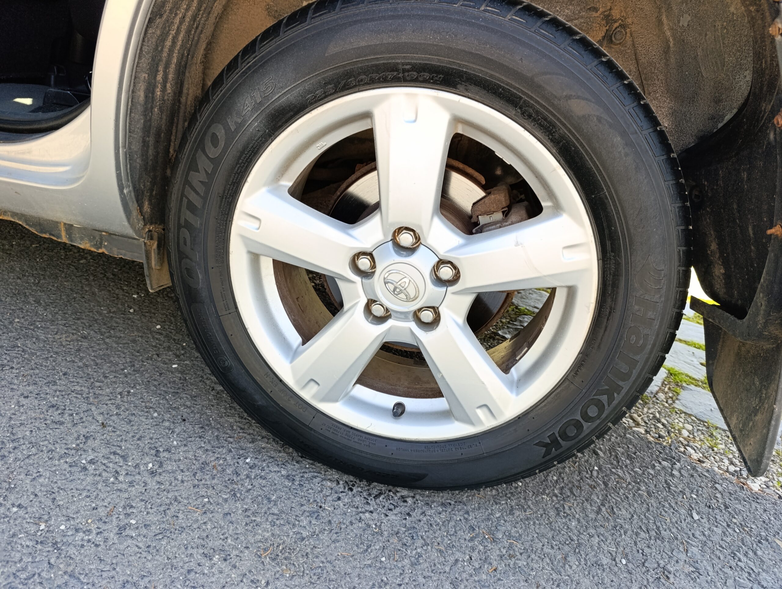 Toyota RAV4 2.2D 4WD 100kW/136PS, 4×4, M6