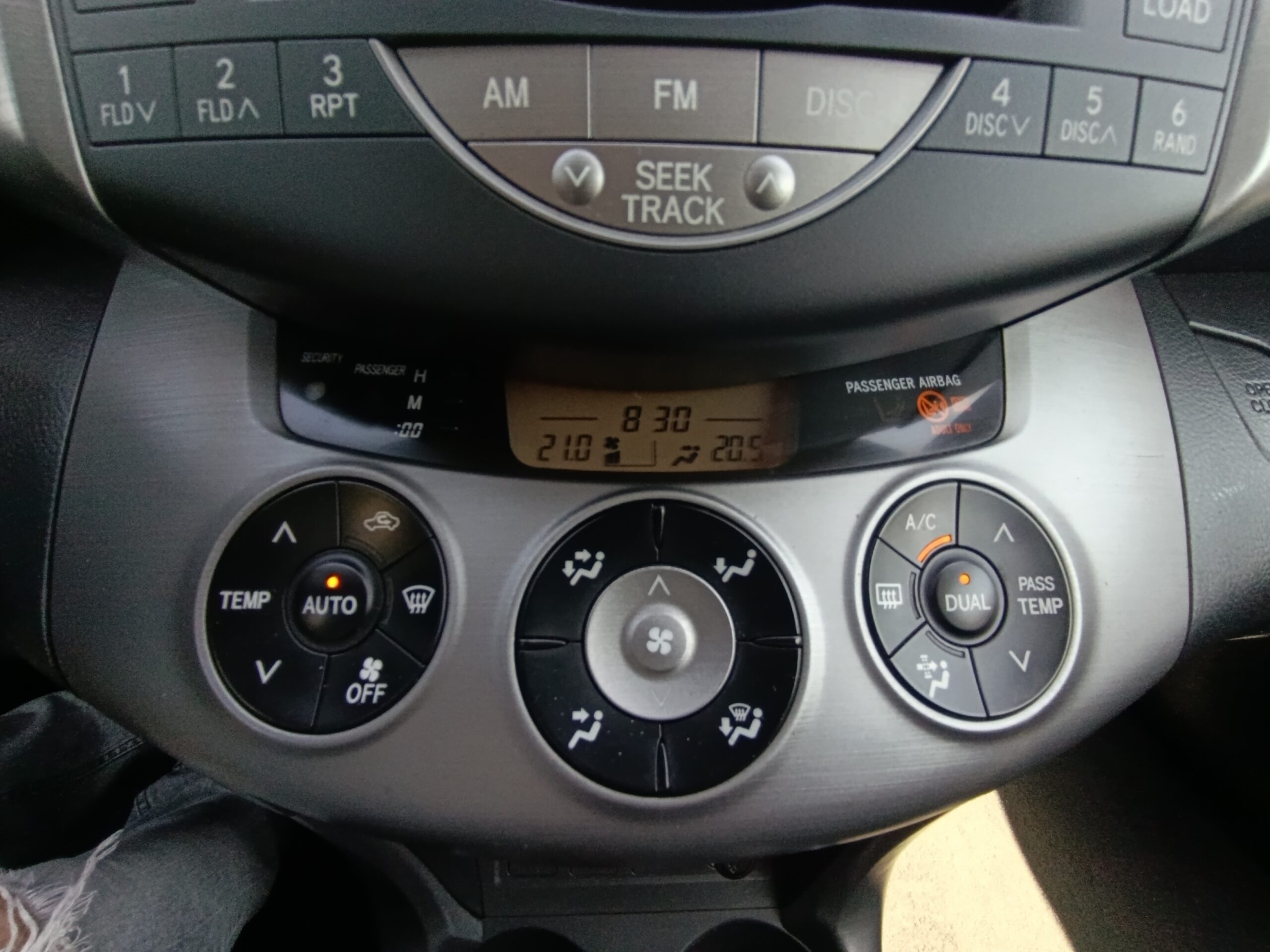 Toyota RAV4 2.2D 4WD 100kW/136PS, 4×4, M6