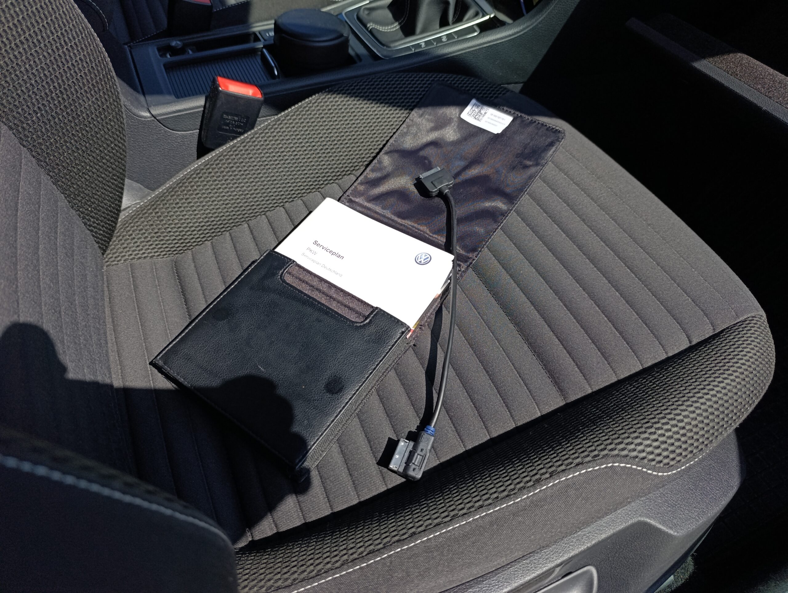 Volkswagen Golf 7 1.2TSI Edícia CUP, Sám zaparkuje.
