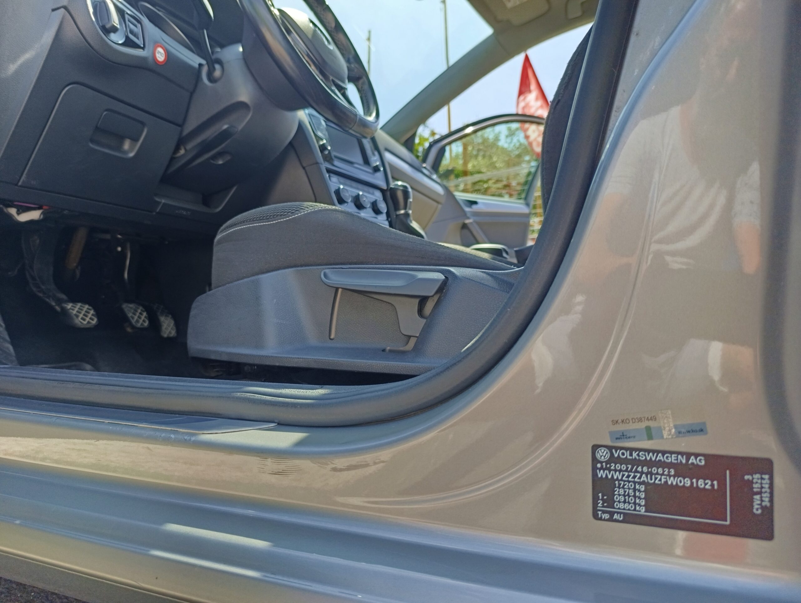 Volkswagen Golf 7 1.2TSI Edícia CUP, Sám zaparkuje.