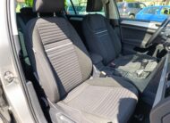 Volkswagen Golf 7 1.2TSI Edícia CUP, Sám zaparkuje.