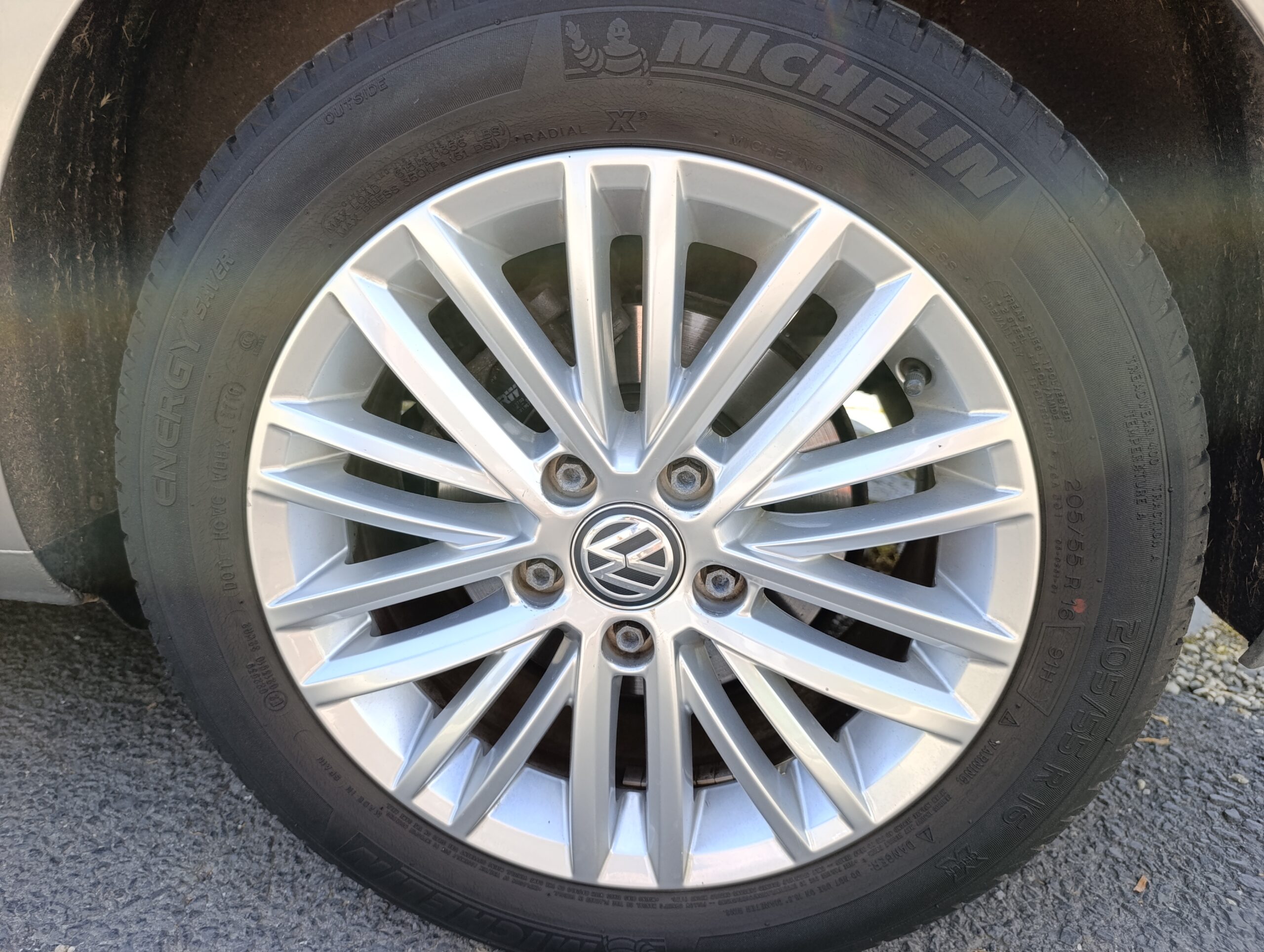 Volkswagen Golf 7 1.2TSI Edícia CUP, Sám zaparkuje.