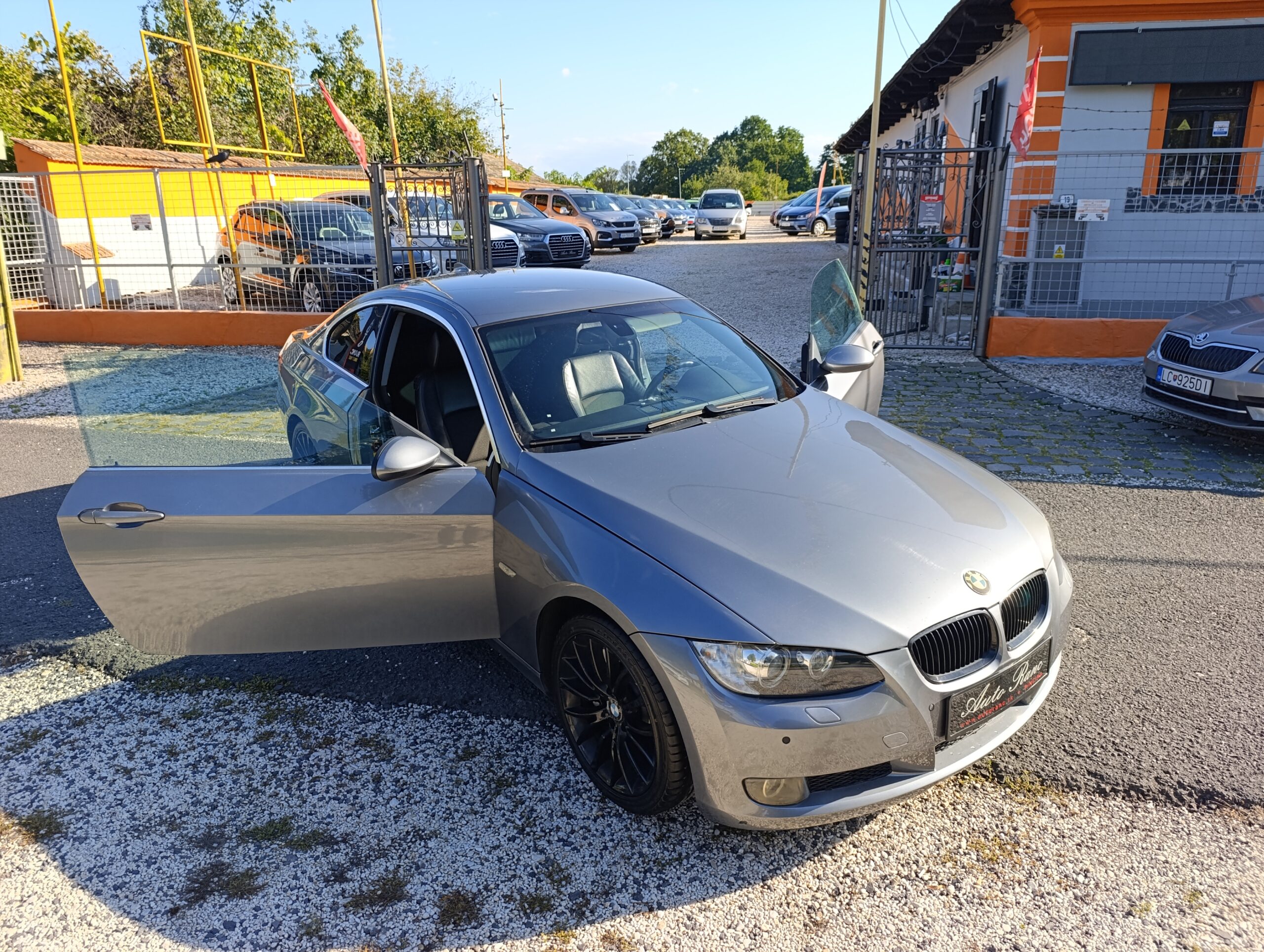 BMW 330xd Coupe 231PS