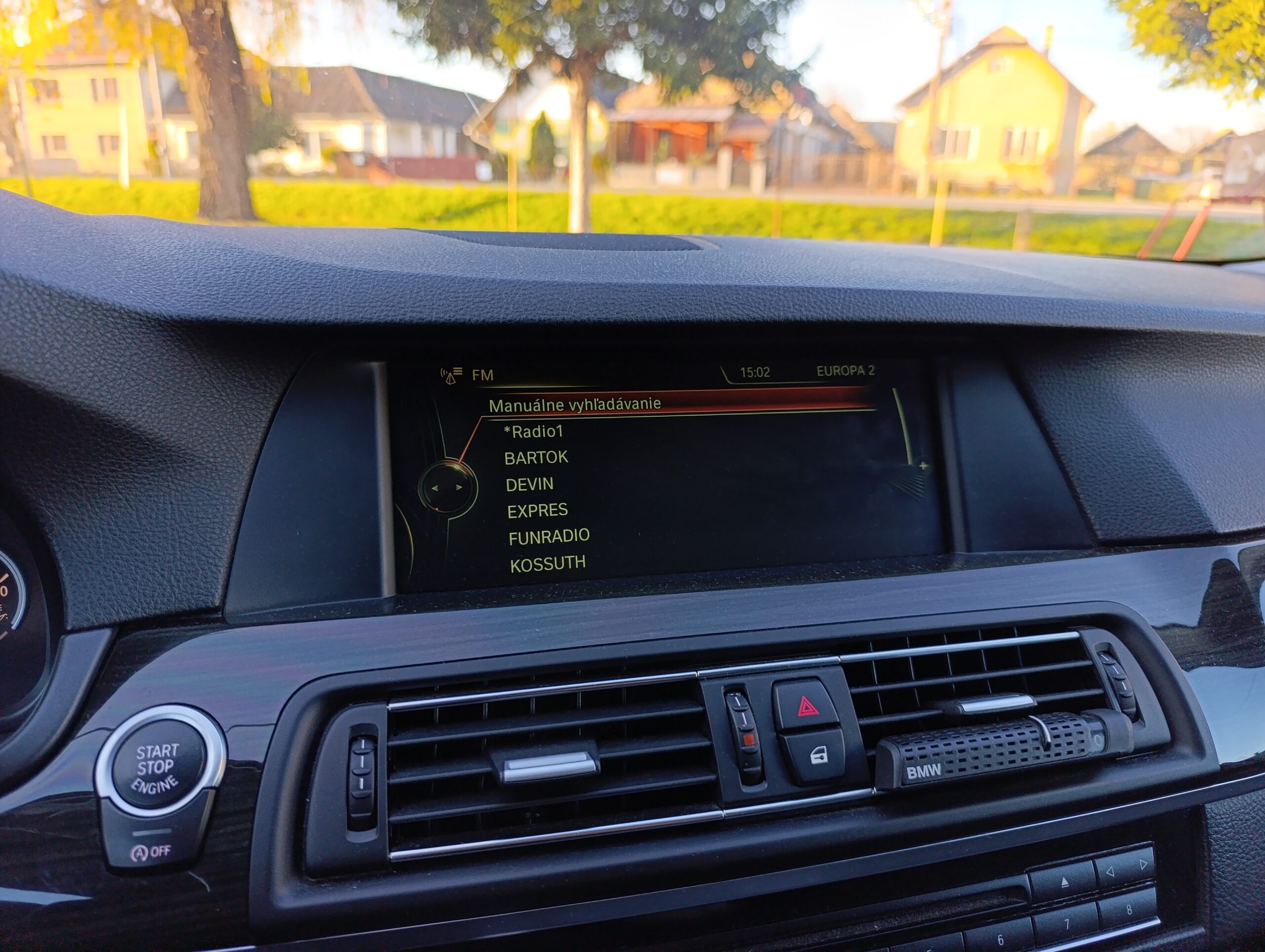 BMW 530 xDrive Rad 5 combi, 190kW Doťah dverí, Koža