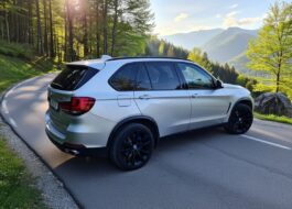 BMW X5 50i