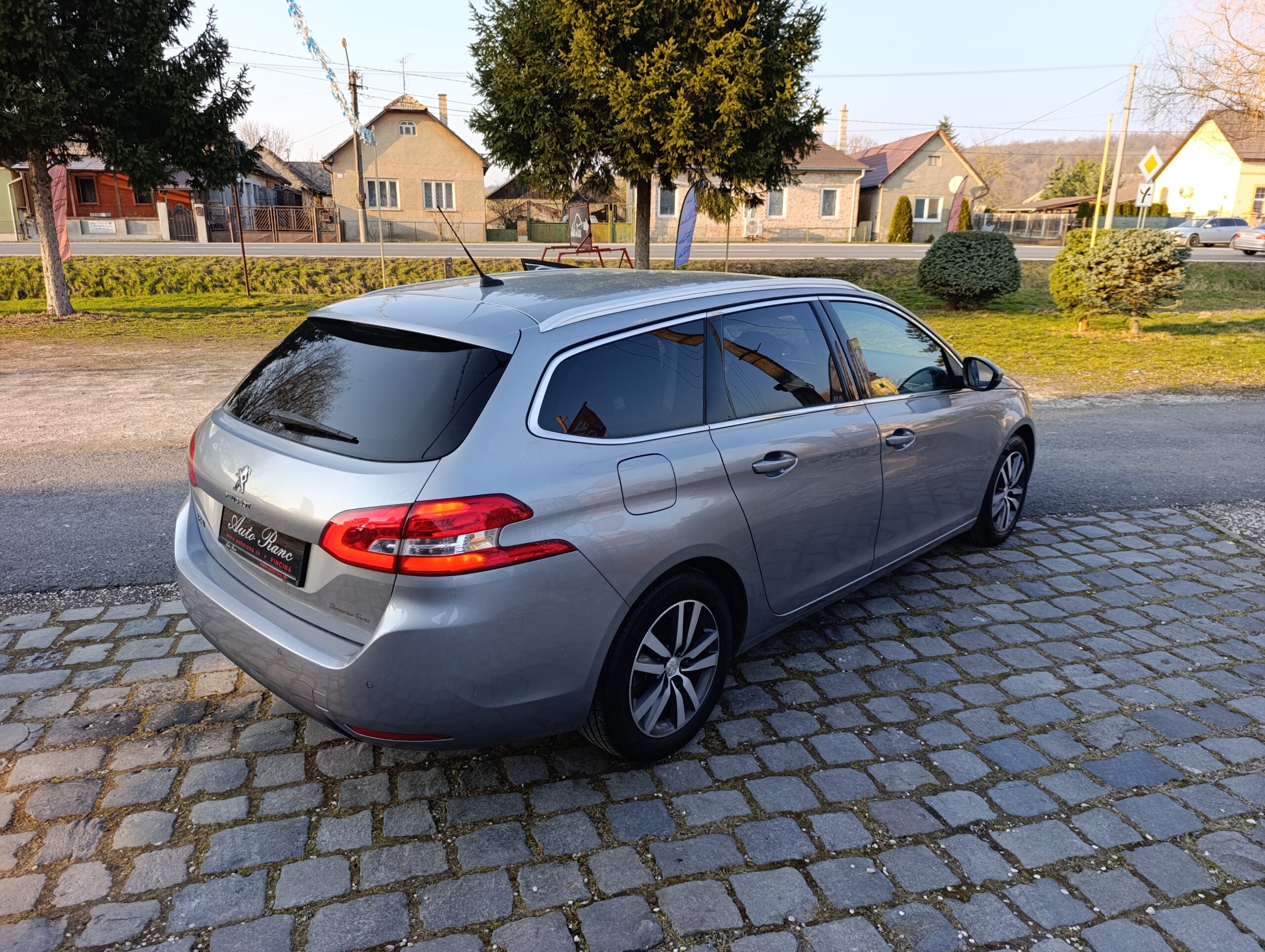 Peugeot 308SW 1.5BlueHDI, 96KW, Manuál 6