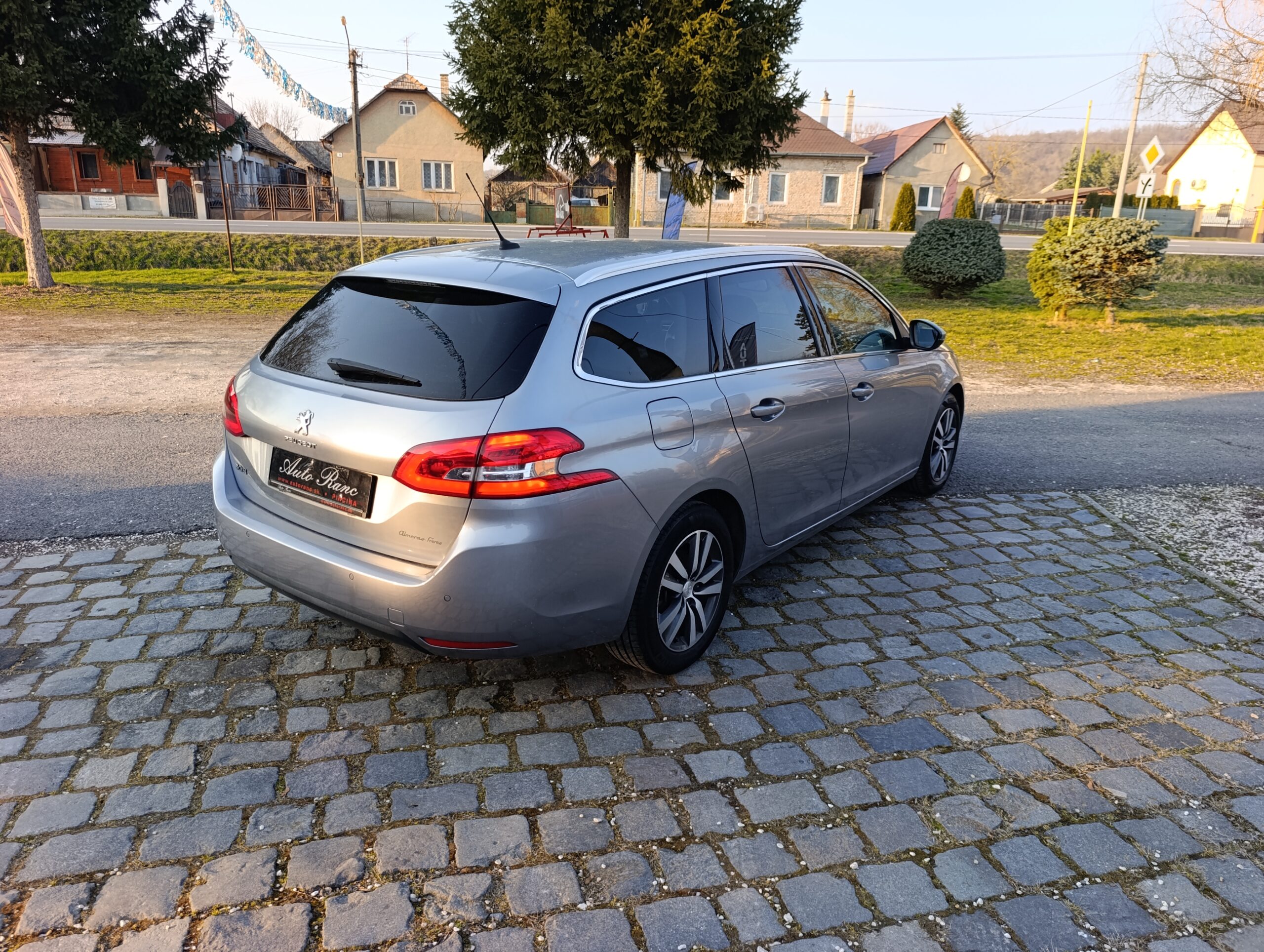 Peugeot 308SW 1.5BlueHDI, 96KW, Manuál 6