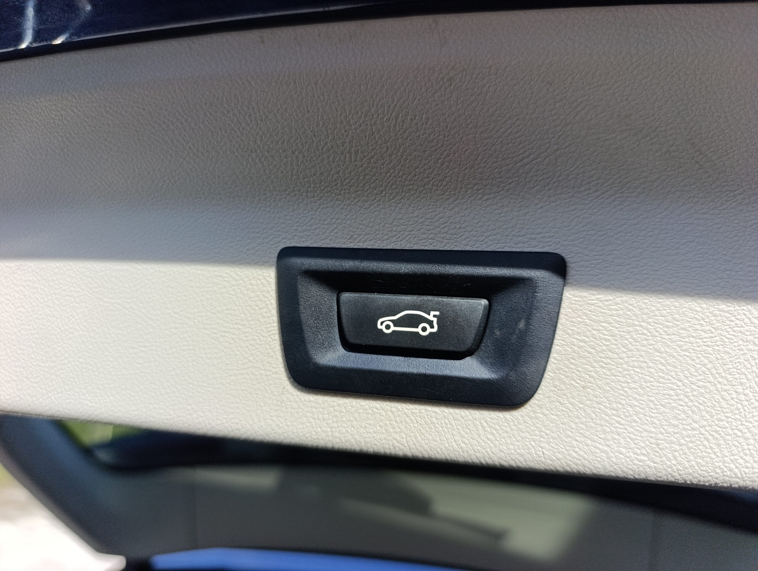 BMW X3 xDrive 20i AT8 135kW/184PS Kúpené nove na Slovensku