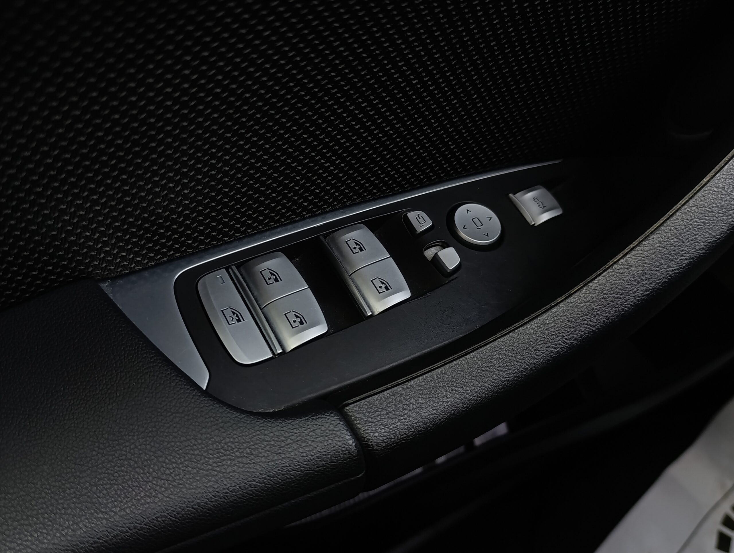 BMW X3 xDrive 20i AT8 135kW/184PS Kúpené nove na Slovensku