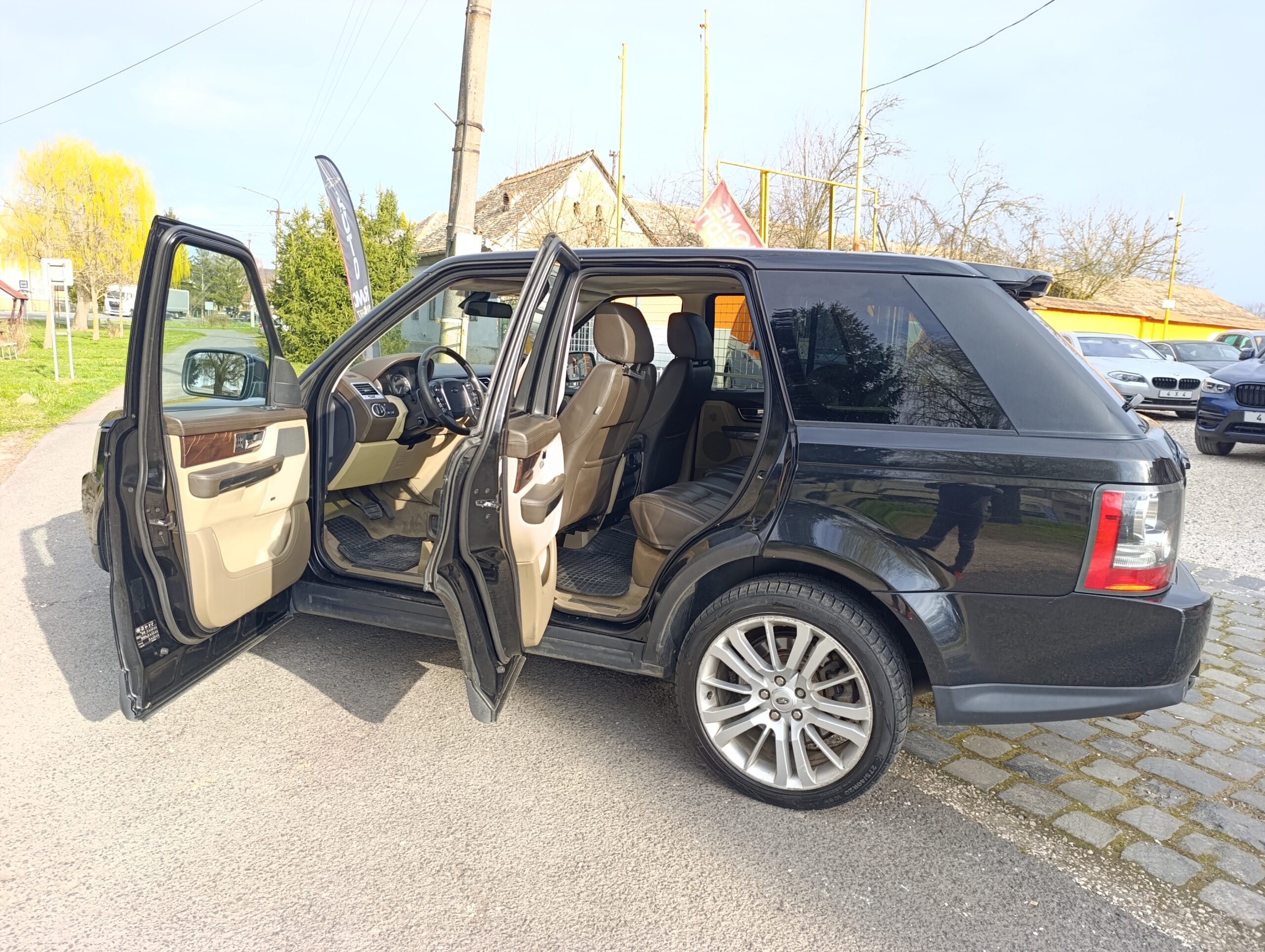 Land Rover Range Rover Sport 3.0 TdV6  Automatic 211PS