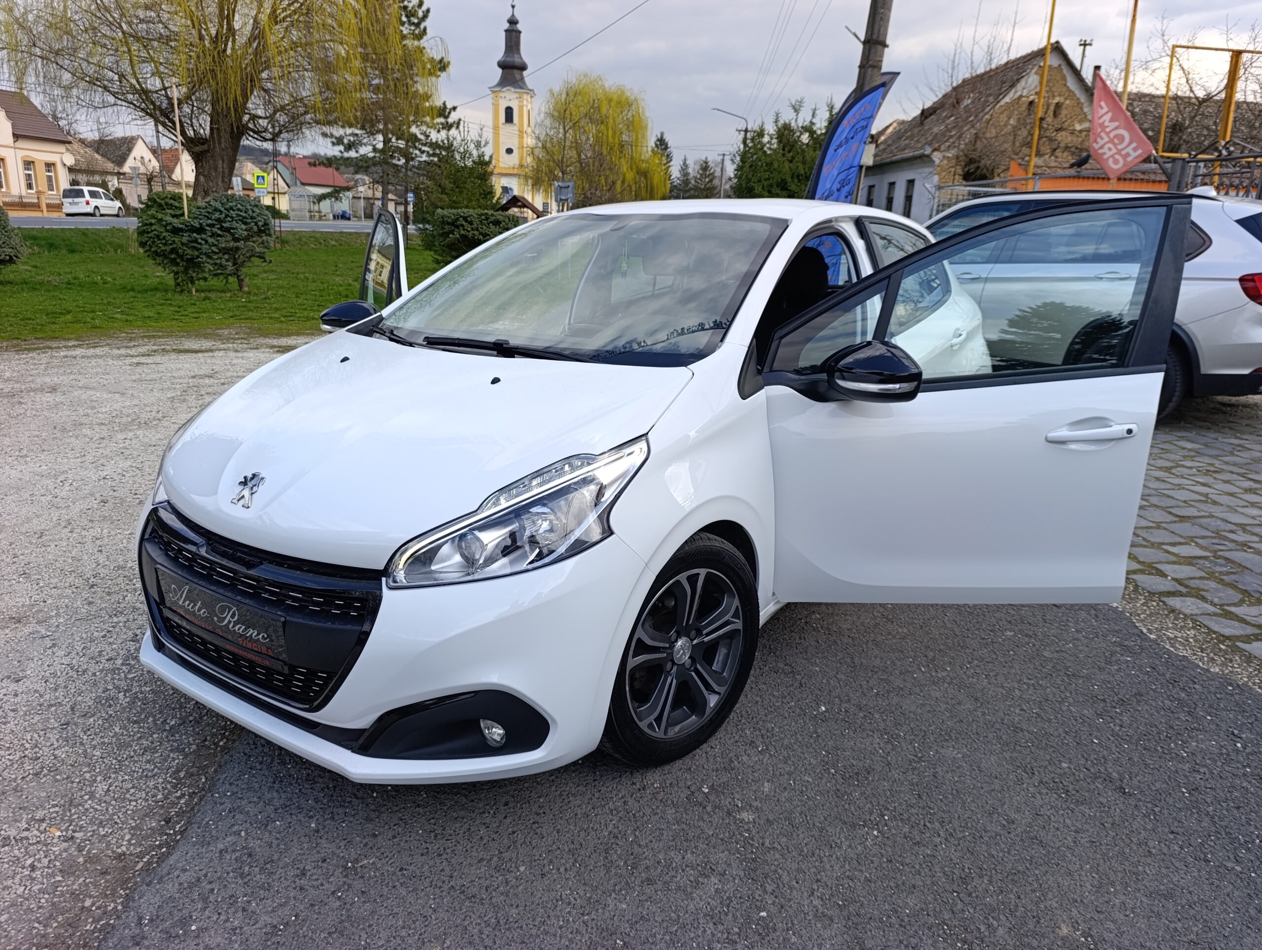Peugeot 208 1.5BlueHDI NAVI 75kW/102PS