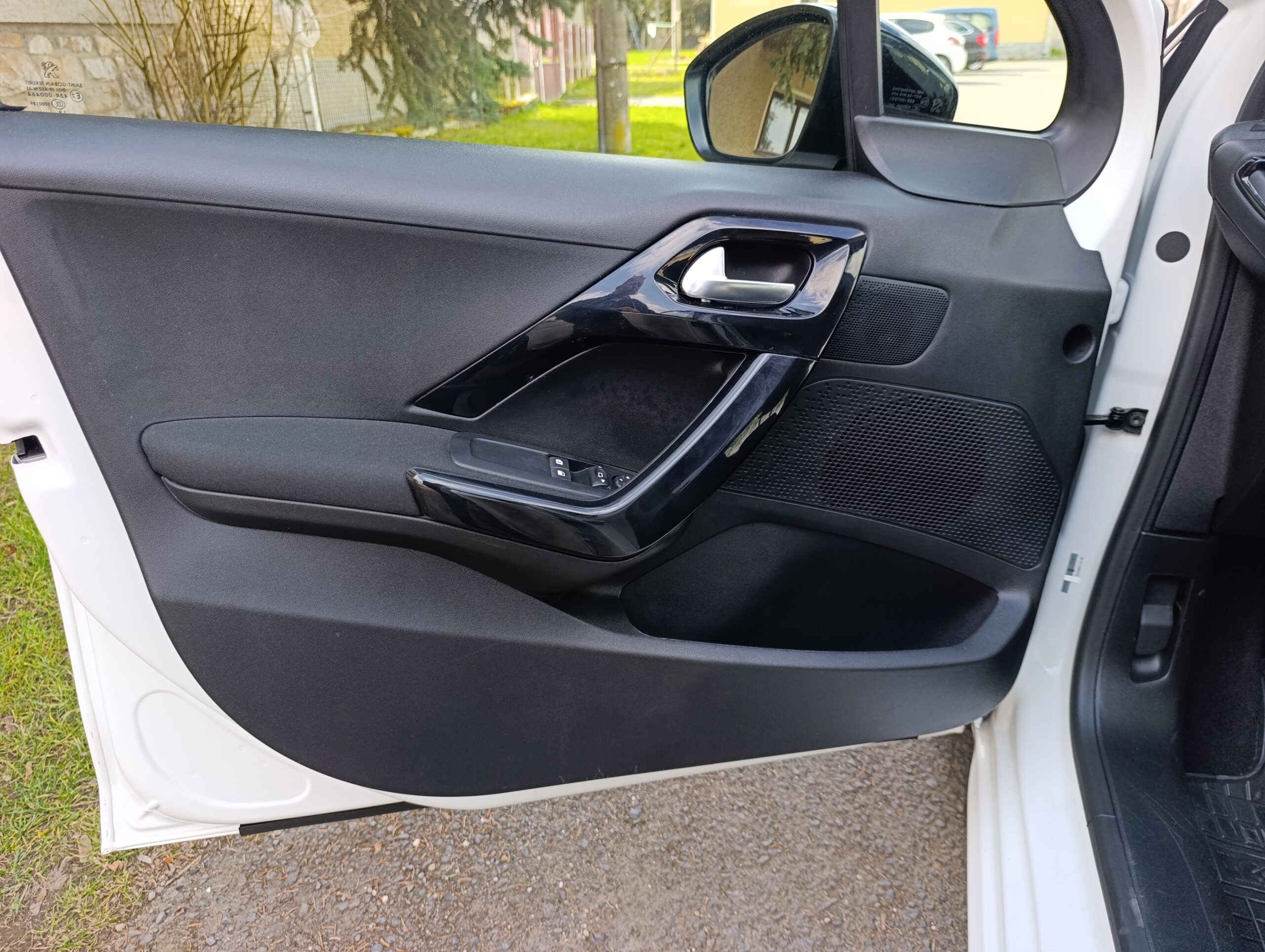 Peugeot 208 1.5BlueHDI NAVI 75kW/102PS