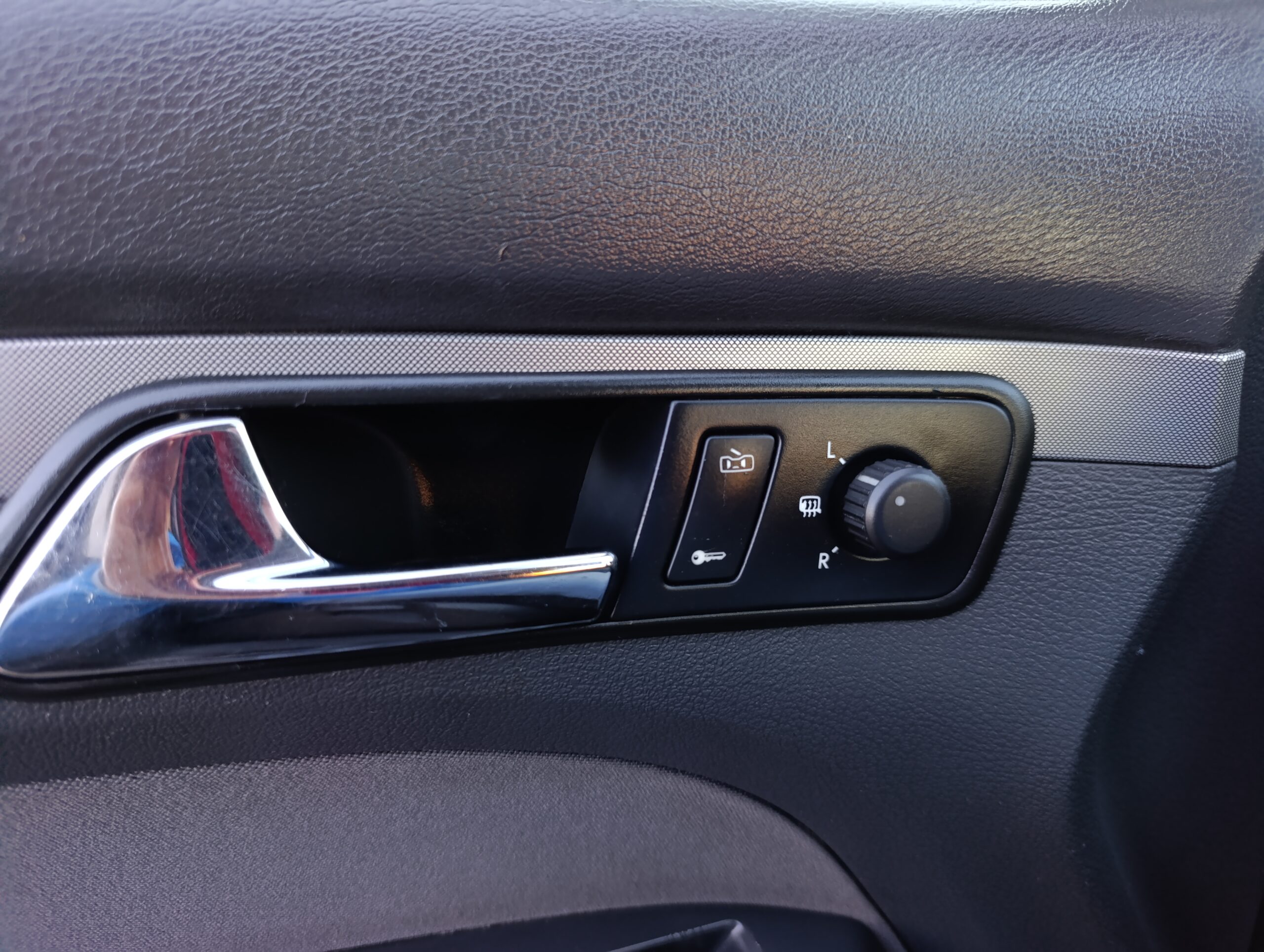 Volkswagen Touran 1.9TDI AT6 77kW Automat