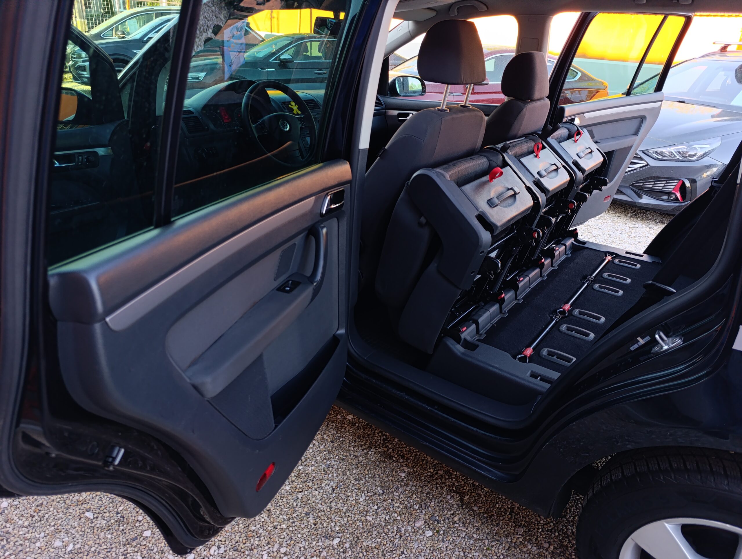 Volkswagen Touran 1.9TDI AT6 77kW Automat