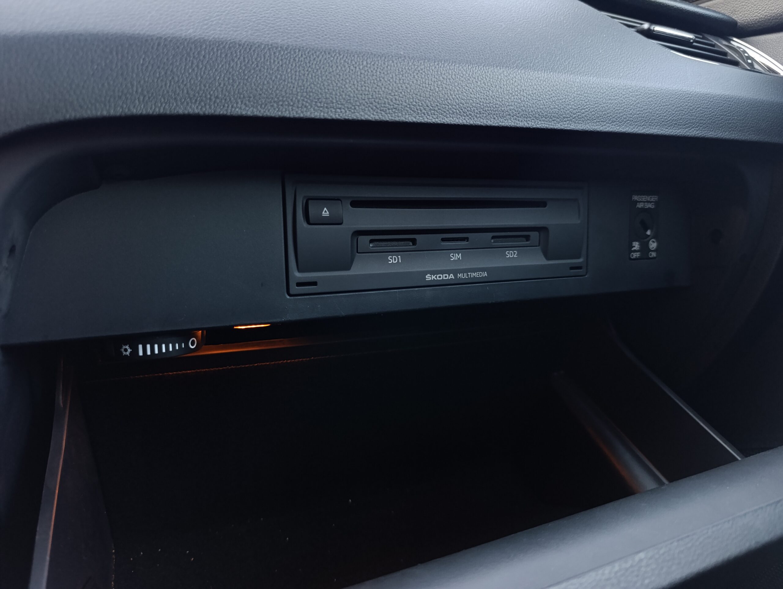 Škoda Octavia Combi RS 180kW/245PS, Panoráma