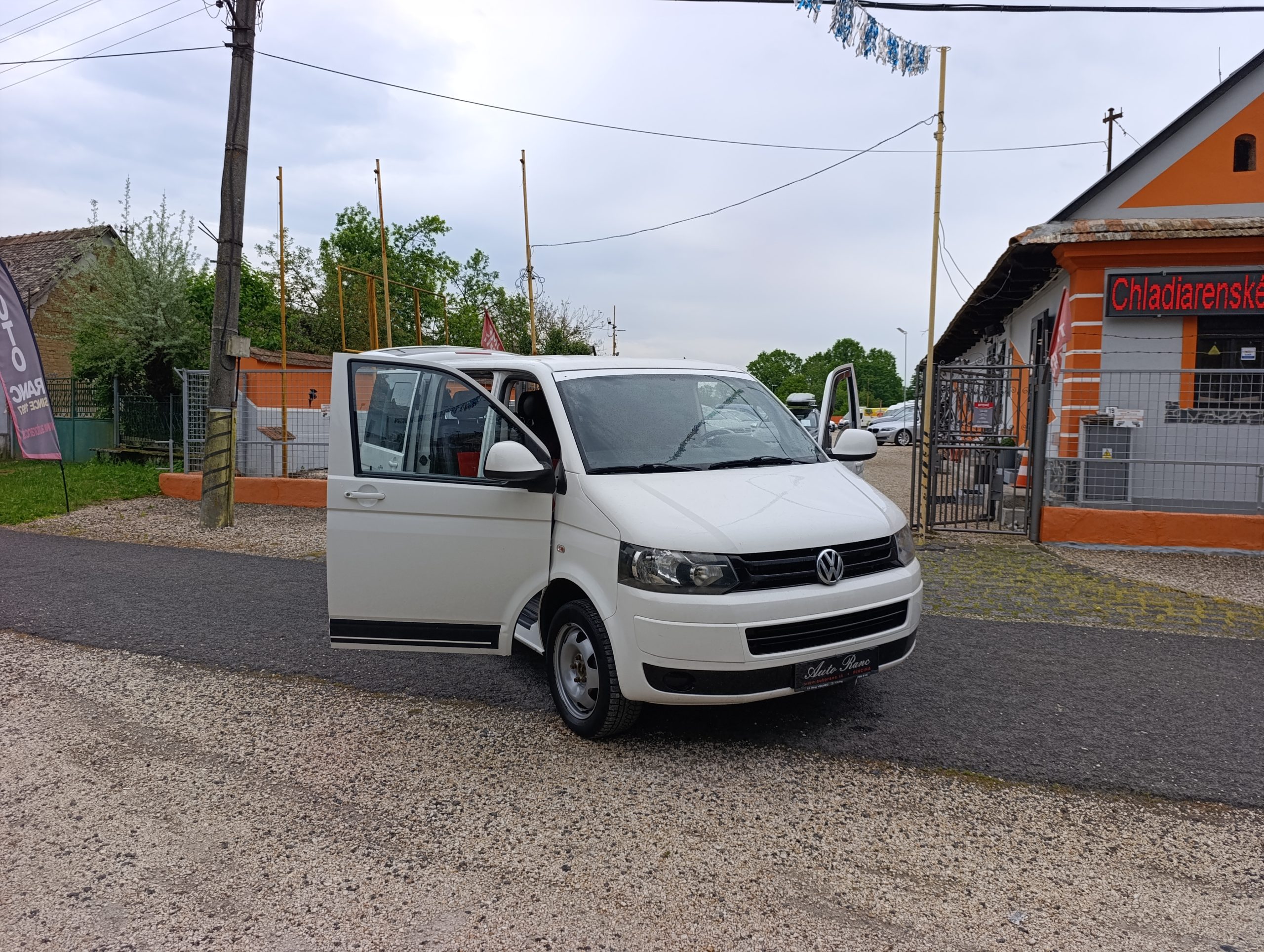 Volkswagen Transporter 9M 2011 2.0TDI 9 Miestny 75kW/102PS T5.1 Facelift