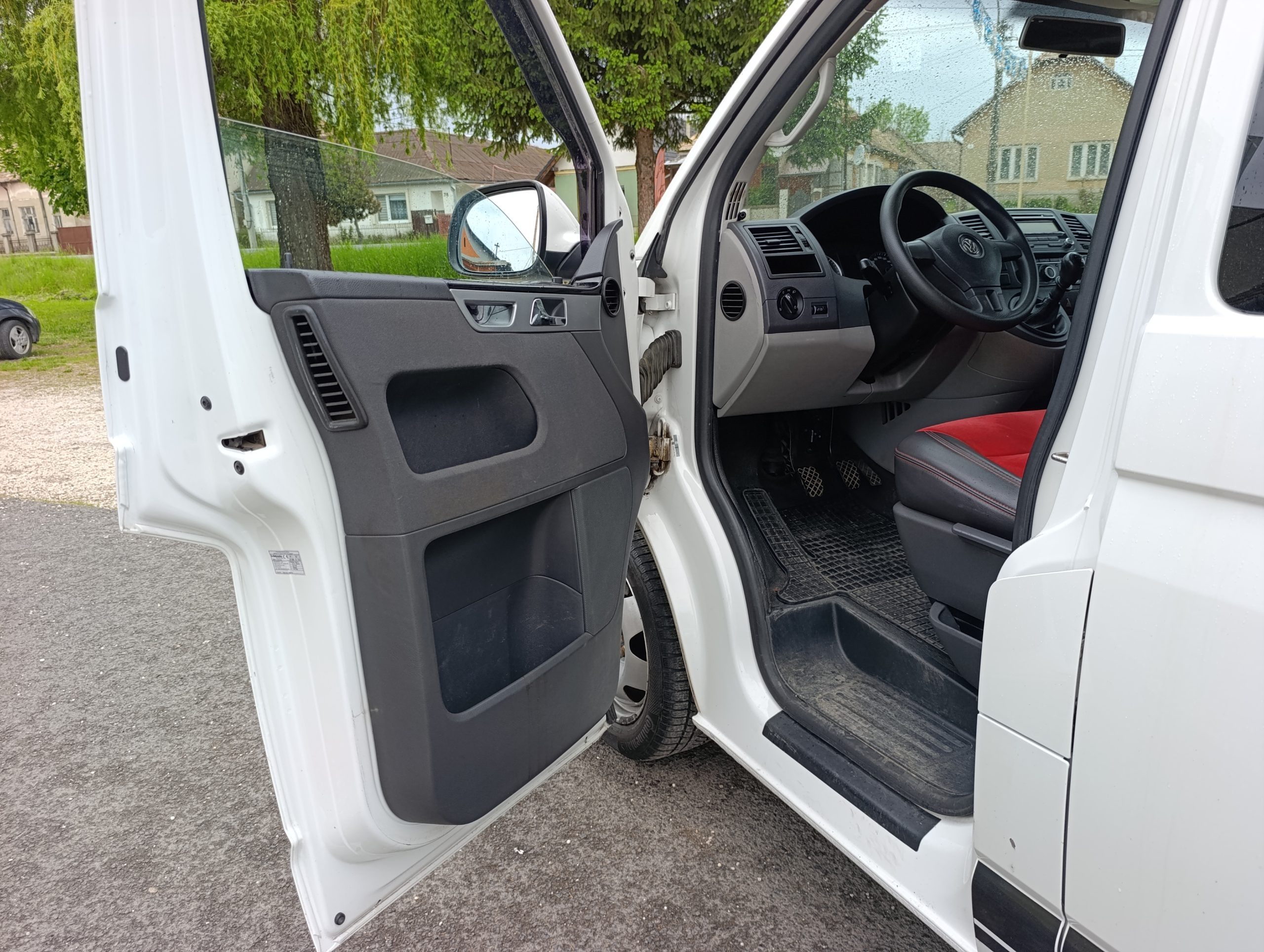 Volkswagen Transporter 9M 2011 2.0TDI 9 Miestny 75kW/102PS T5.1 Facelift