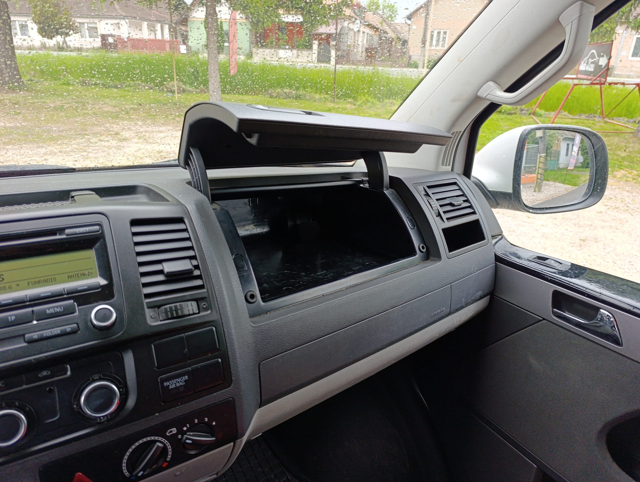 Volkswagen Transporter 9M 2011 2.0TDI 9 Miestny 75kW/102PS T5.1 Facelift