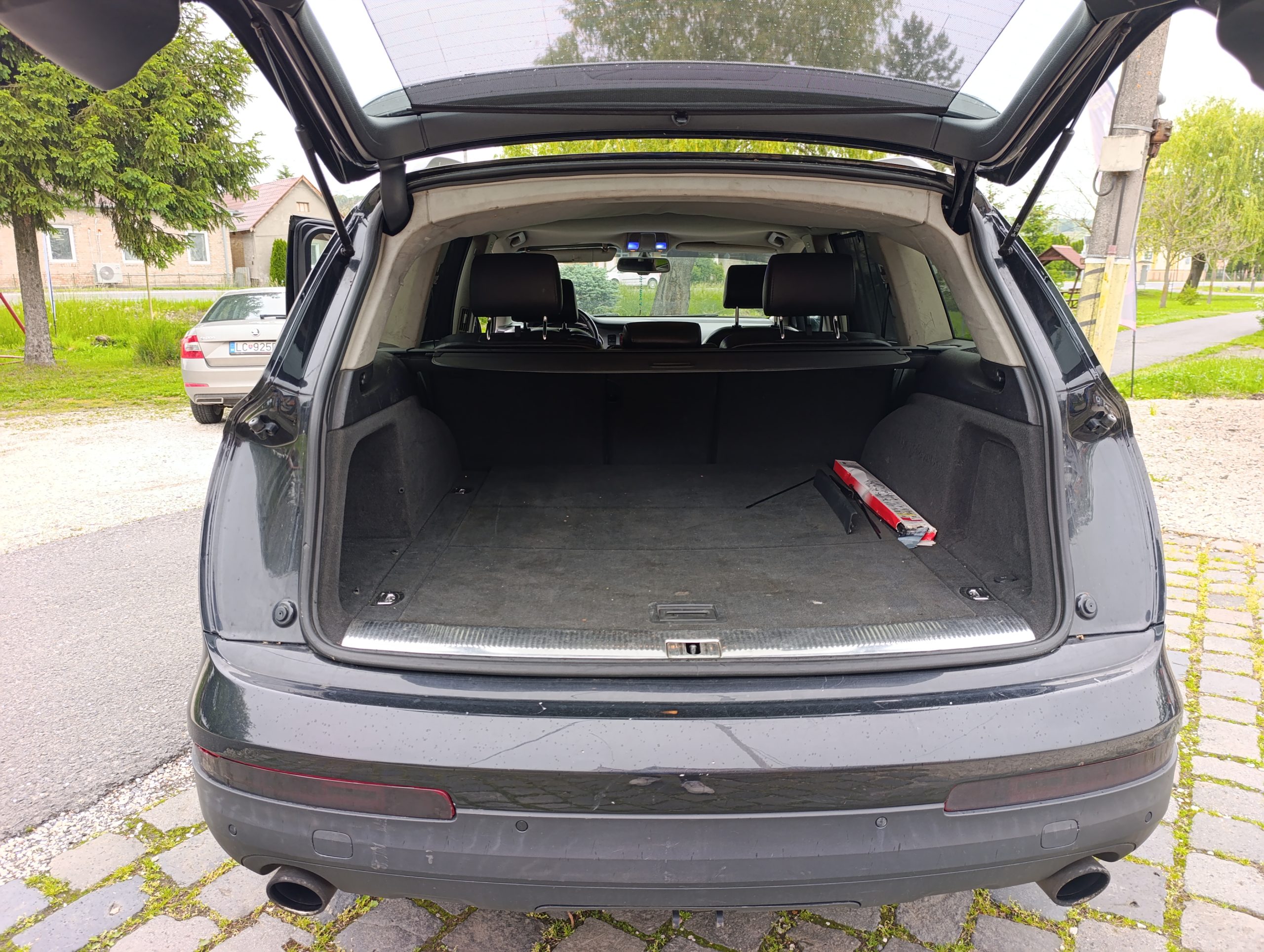 Audi Q7 3.0TDI R21, model 2008, 171kW/232PS