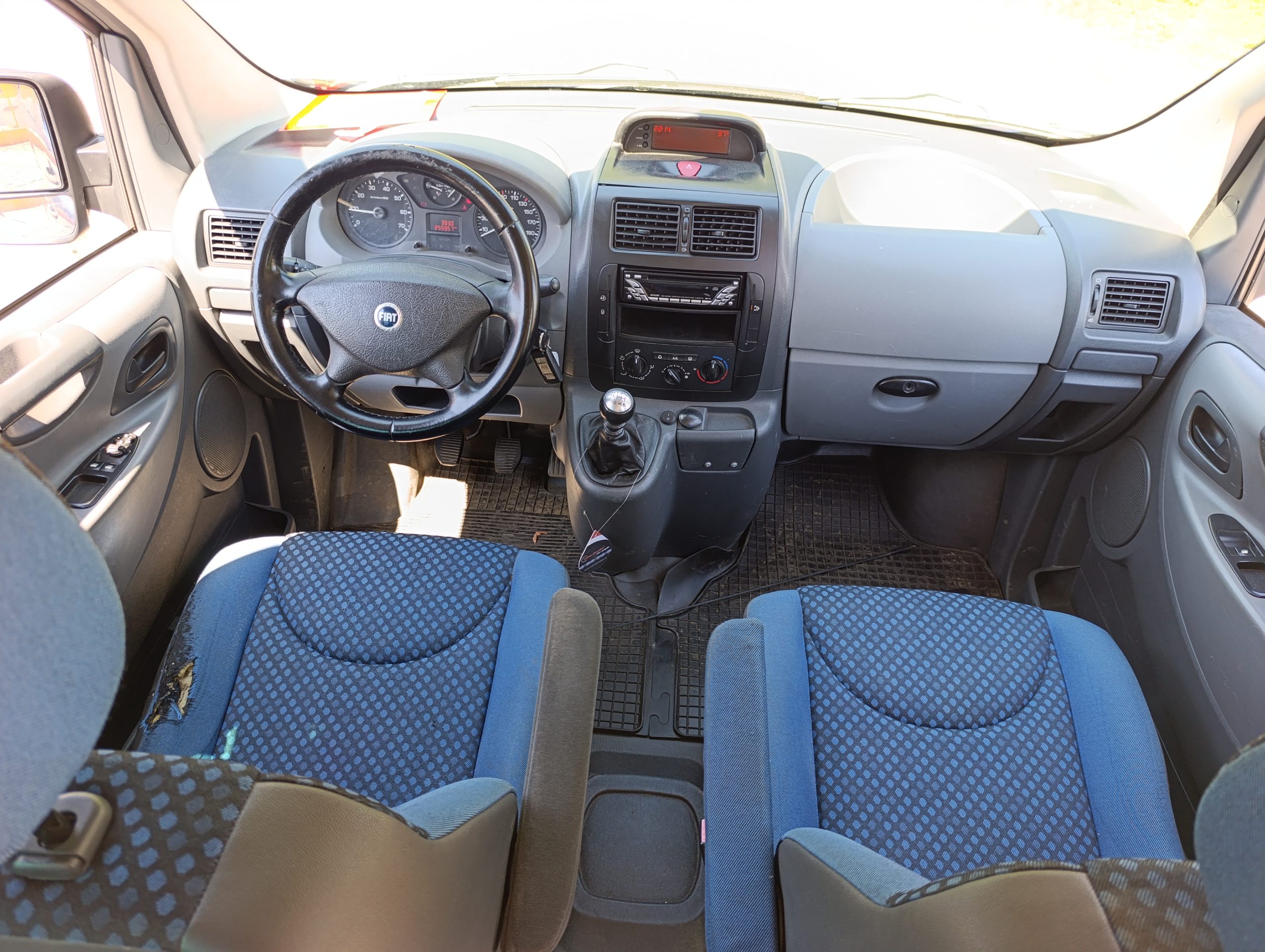 Fiat SCUDO 2.0JTD, 100kW/136PS, 6 miest na sedenie