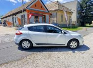 Renault Mégane 1.6i Dvojzónová klimatizácia
