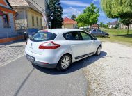 Renault Mégane 1.6i Dvojzónová klimatizácia