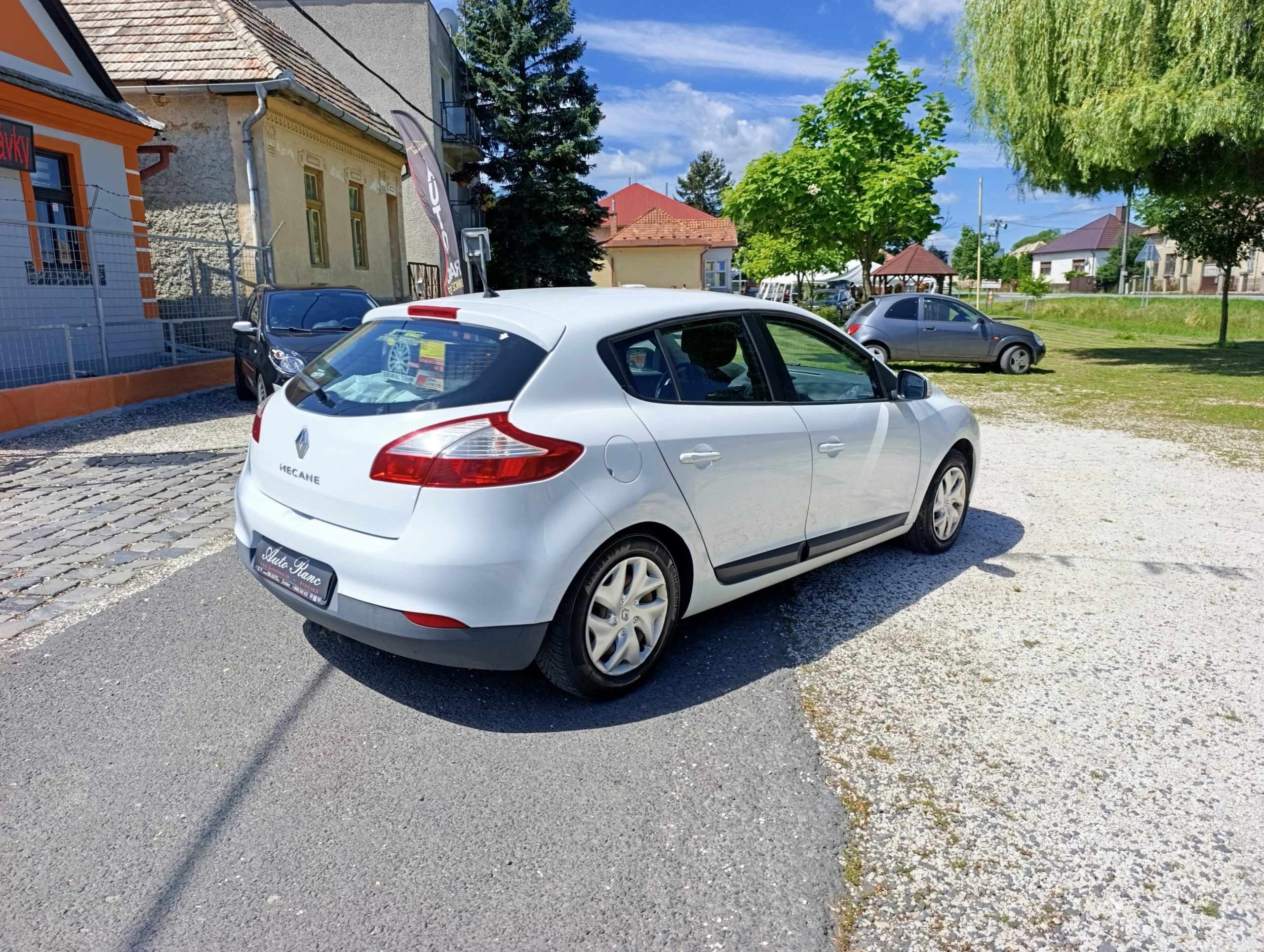 Renault Mégane 1.6i Dvojzónová klimatizácia