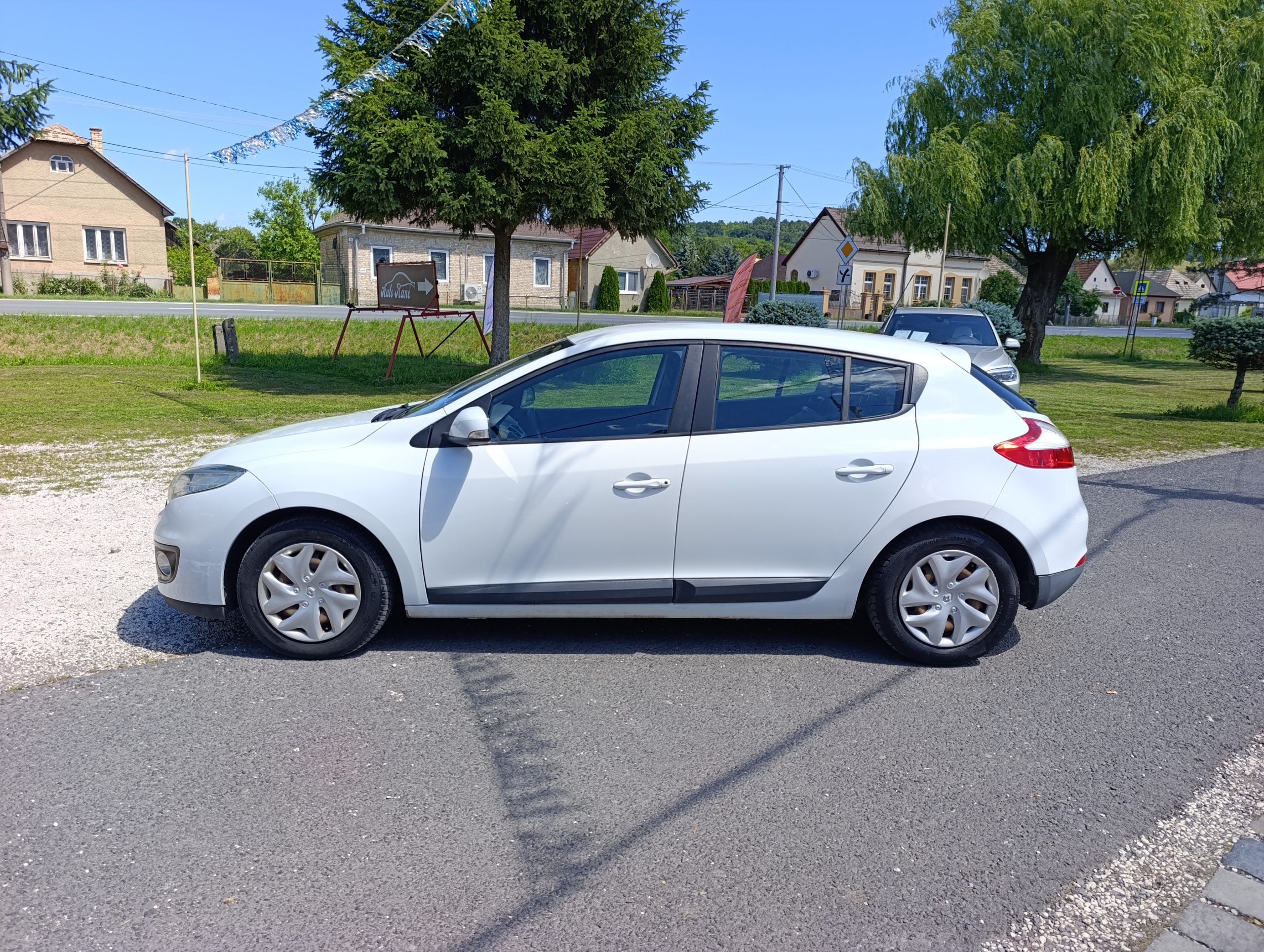 Renault Mégane 1.6i Dvojzónová klimatizácia