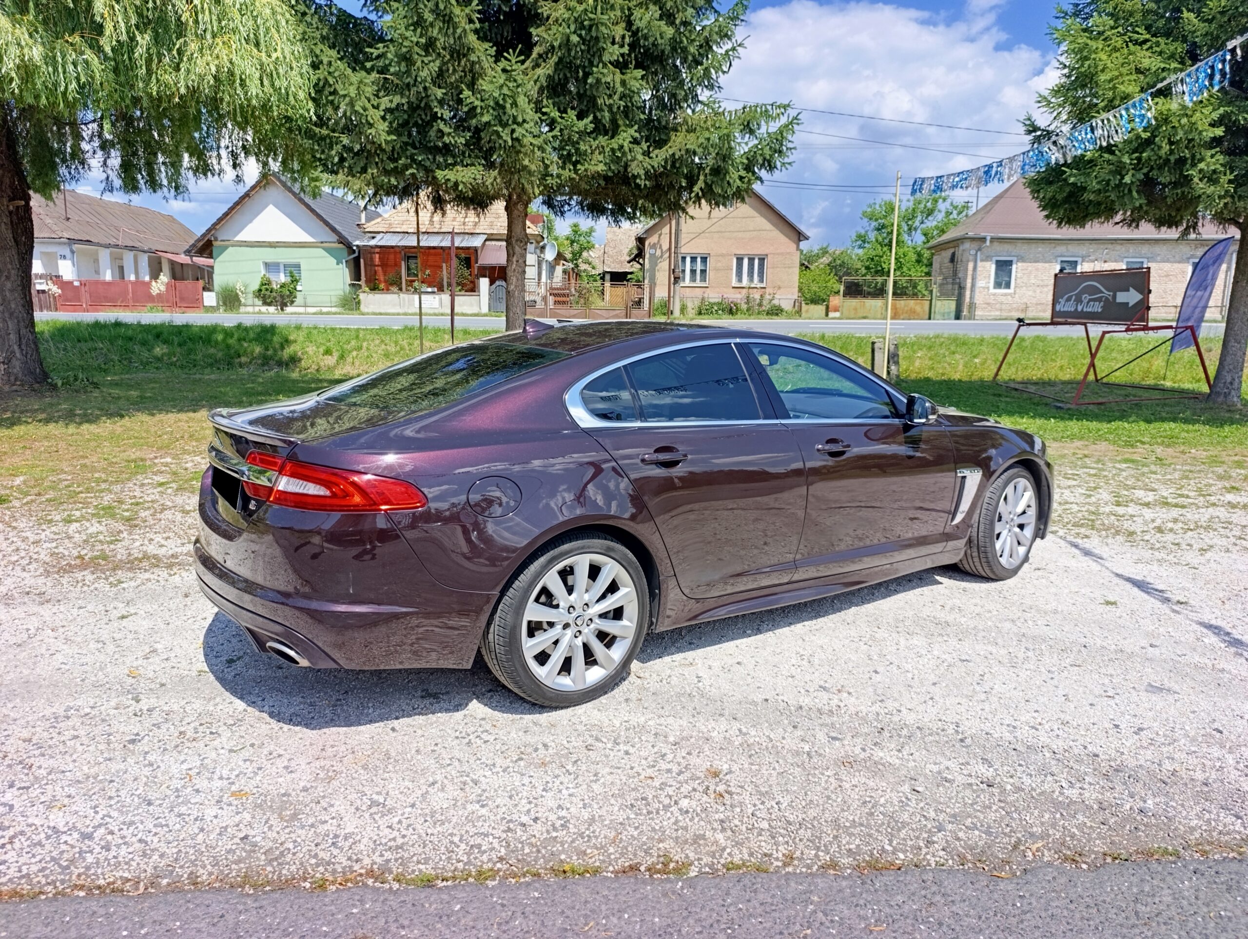 Jaguar XF