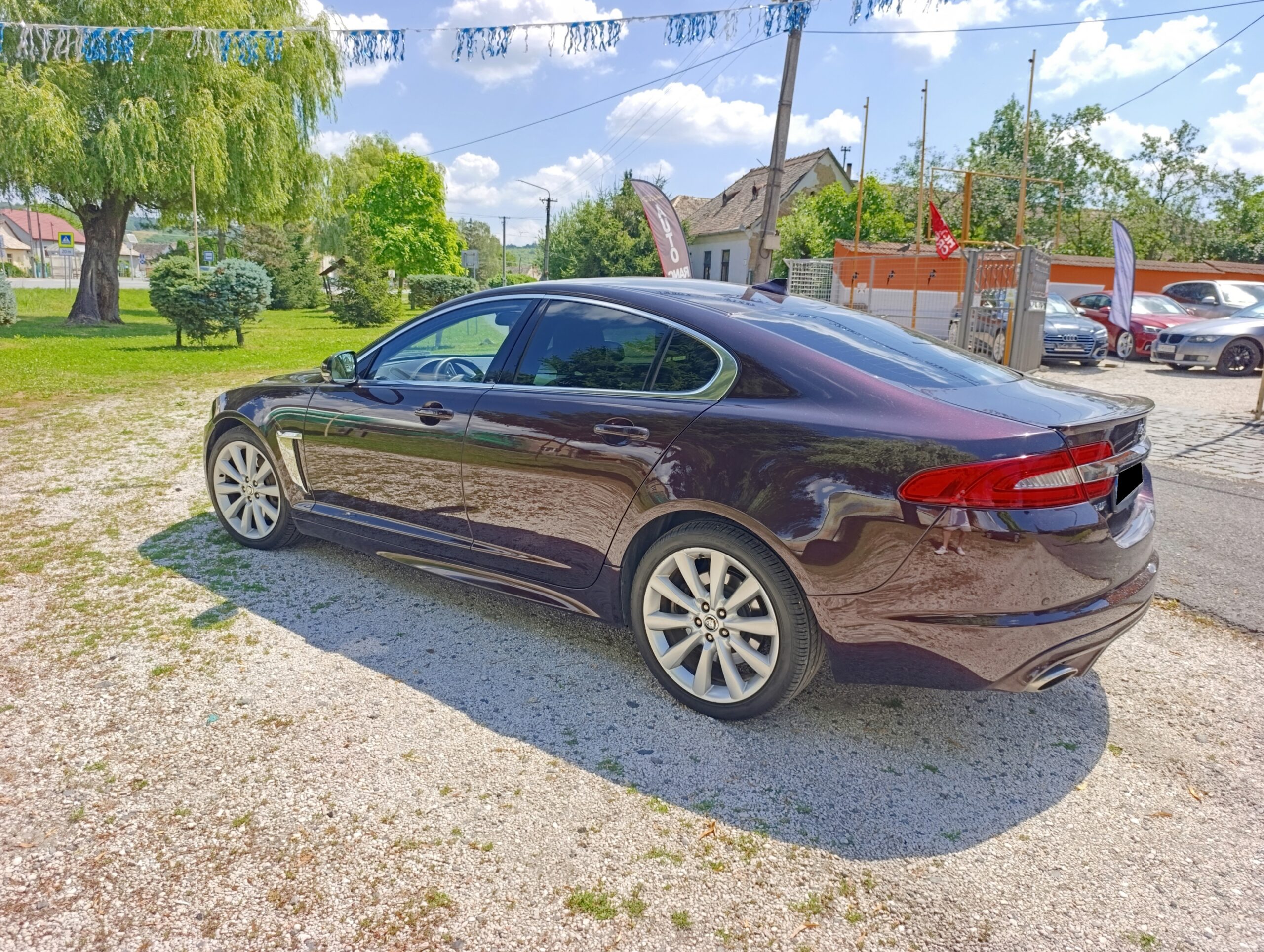 Jaguar XF
