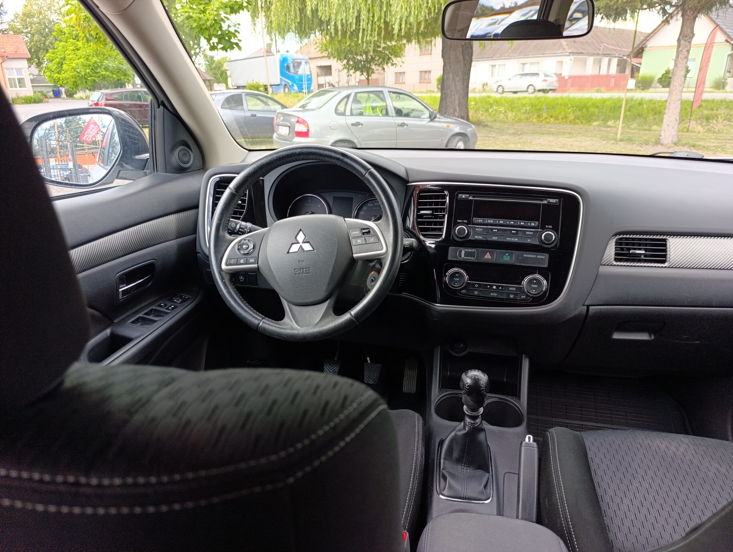 Mitsubishi Outlander 2.2 DI-D. Prvý majiteľ. Auto kúpené na Slovensku.