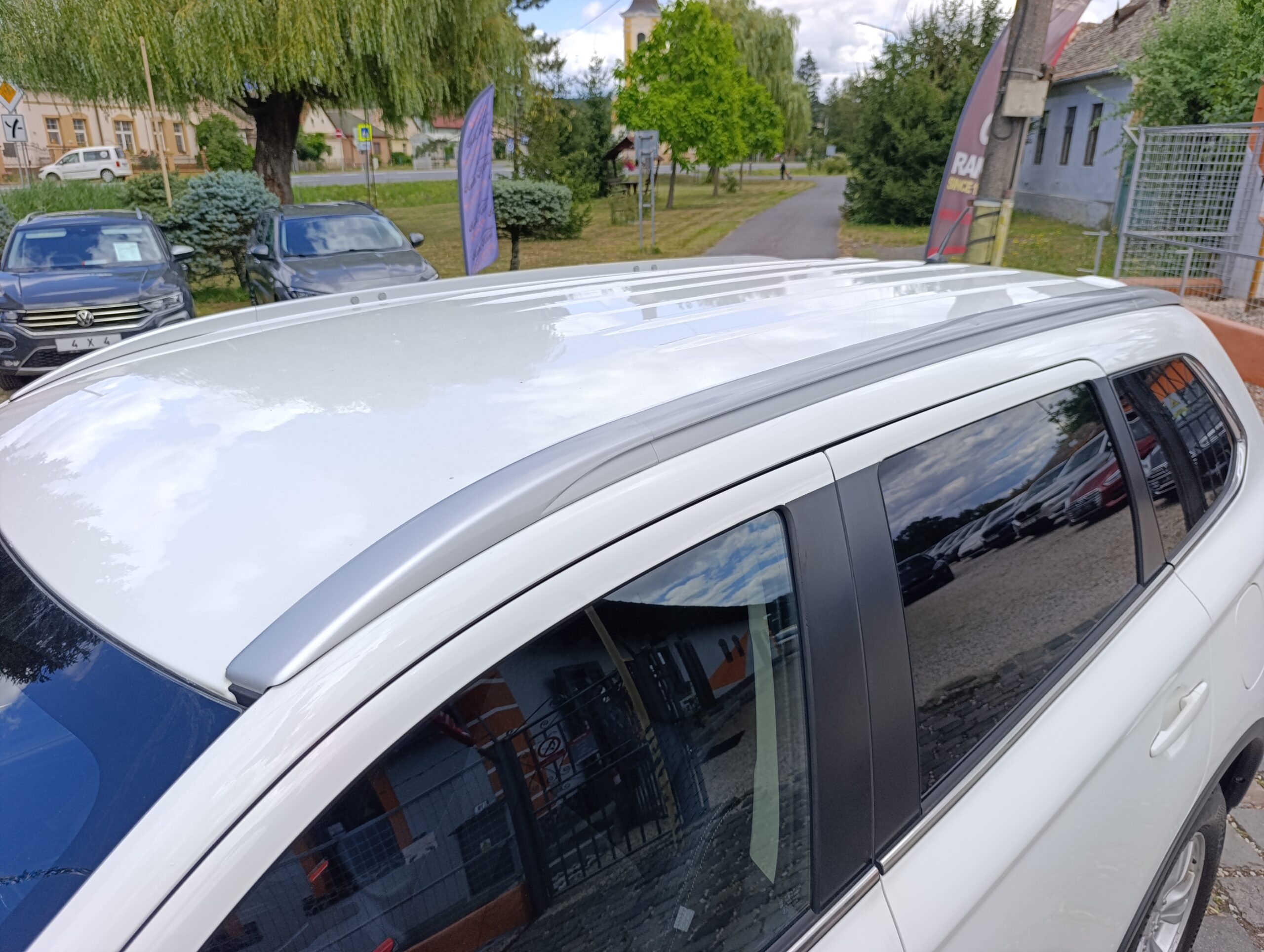 Mitsubishi Outlander 2.2 DI-D. Prvý majiteľ. Auto kúpené na Slovensku.