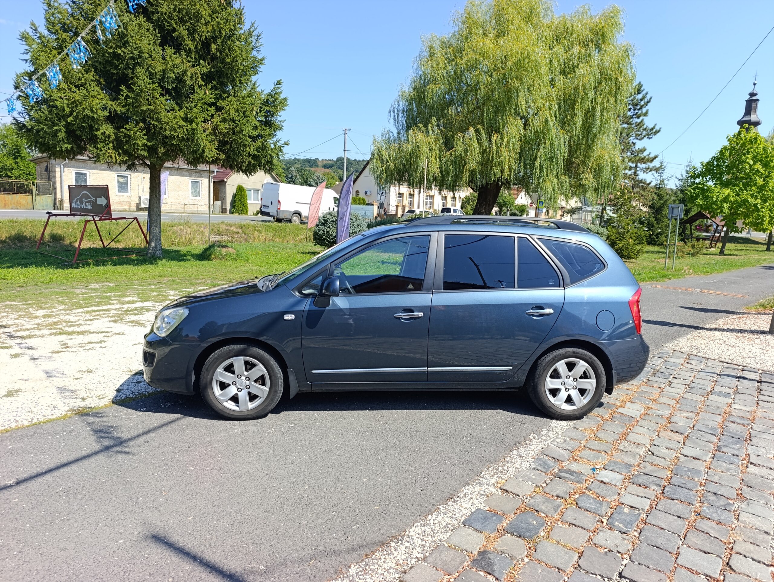 Kia Carens