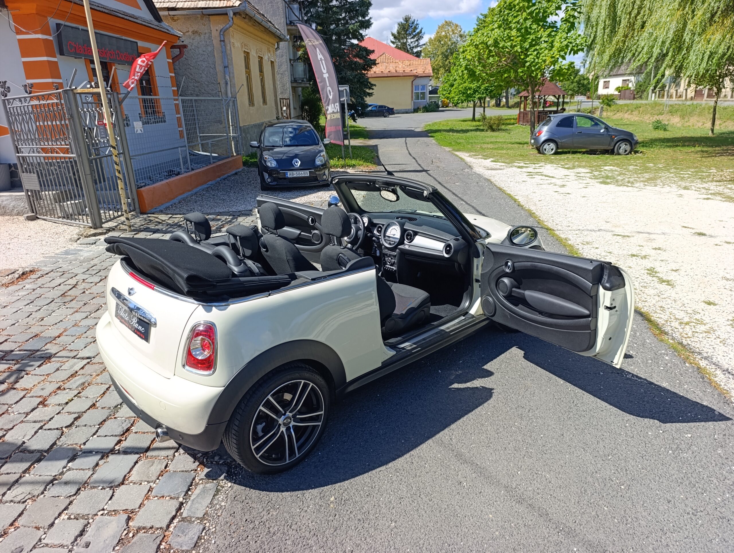 Mini Cooper D Cabrio 1.6D, 2012, 111PS, Rozvod menený.