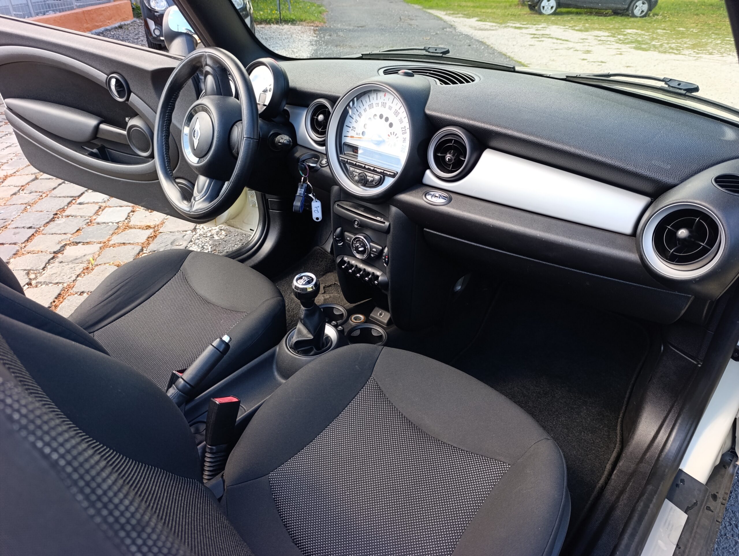 Mini Cooper D Cabrio 1.6D, 2012, 111PS, Rozvod menený.