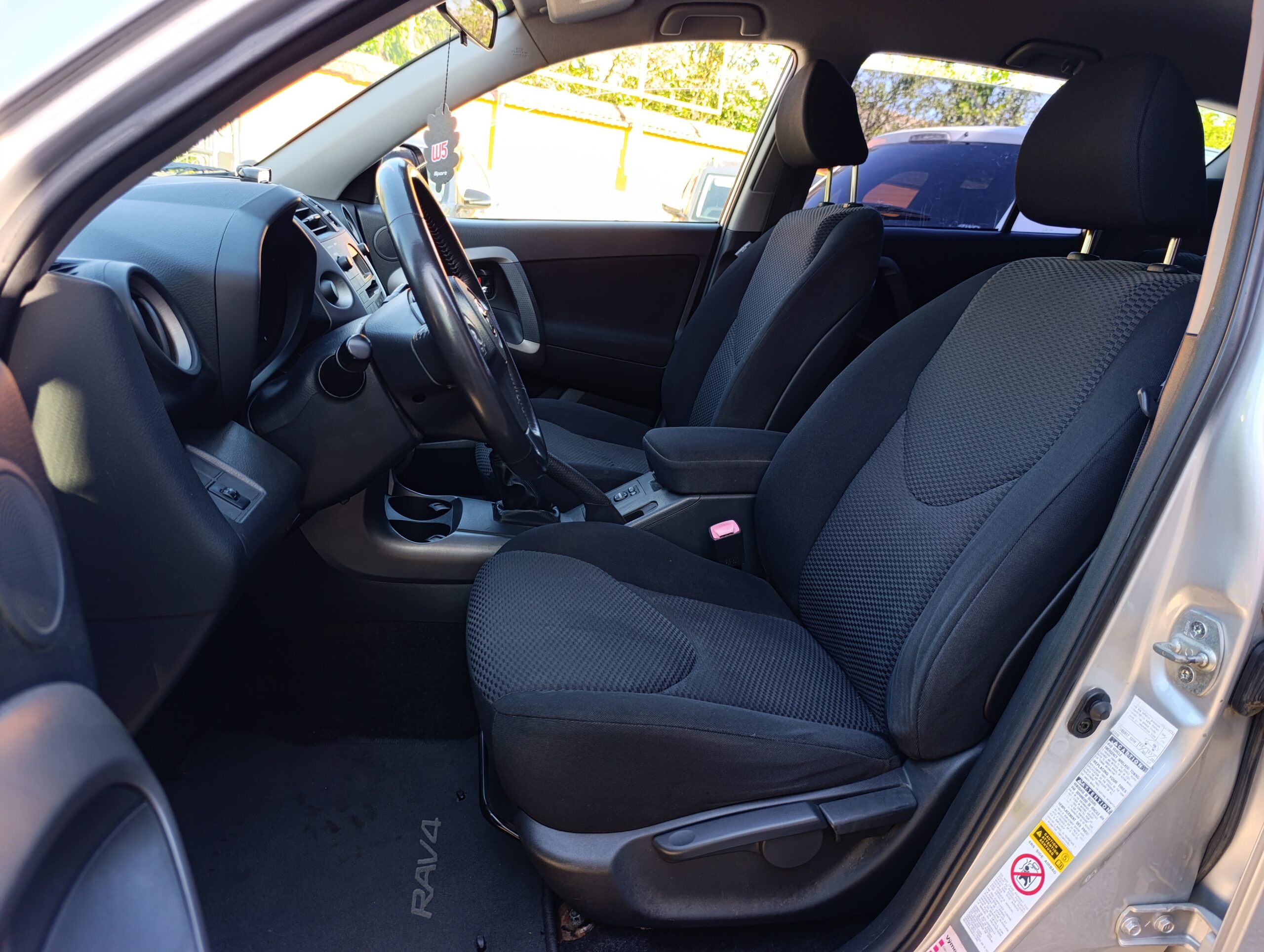 Toyota RAV4 2.2D 4WD 100kW/136PS, 4×4, M6