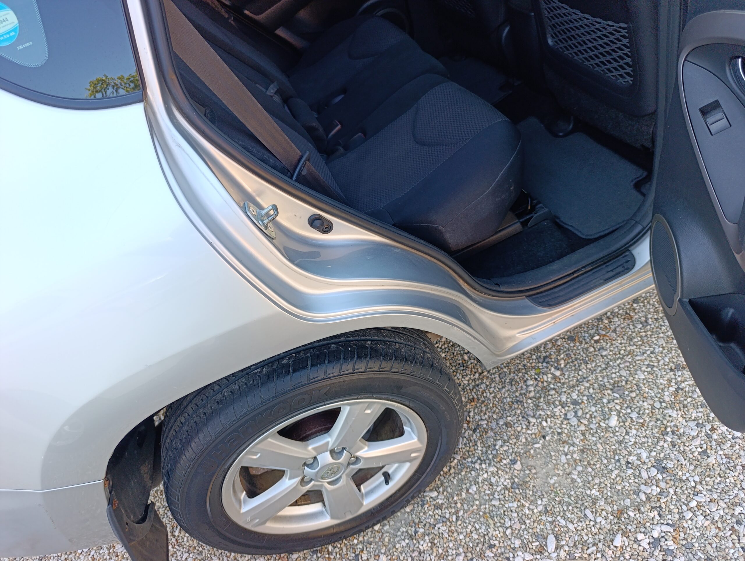 Toyota RAV4 2.2D 4WD 100kW/136PS, 4×4, M6